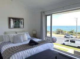 Stunning water views - Bayside Beach House Mornington