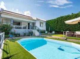 4 Bedroom Villa with private pool in Lagonisi
