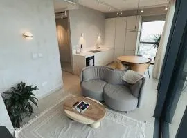 Luxury 360 Sea View 27th Floor Apartment in Mercury Tower