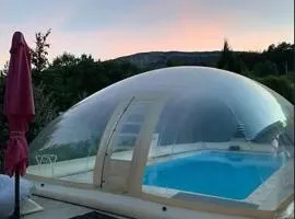 Villa attrayante avec piscine privée à Montlaur-en-Diois