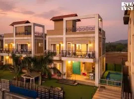 Opal Edge at Zenith Villa by VEO - Part of StayVista with Pool, Lawn, Bathtub