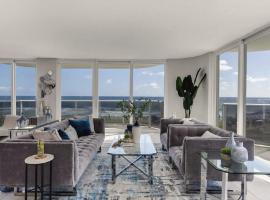 Three-Bedroom Oceanfront Residence With Private Balcony, hotell sihtkohas Boca Raton