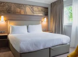 a&o London Docklands Riverside