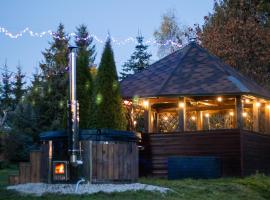 ANJ Bebru Nams - Beaver Lodge:  bir otel