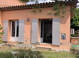 Charmante petite maison provençale, hotel in Grasse