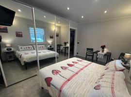 Mountain View Villa Kate alloggio ad uso turistico VDA Gressan 0161, B&B in Aosta