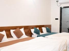 Hotel CM Palace Khatu Shyam, ξενοδοχείο σε Khātu