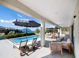 Tina by Vintage Travel