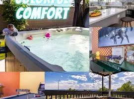 Hot Tub w Mountain View