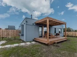 Dread Shack Nodo Norte 2 - Casa en Complejo Zona Santa Isabel, Chapa Para 4 PAX Con Parrilla - Hola Sur