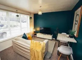 Cosy 1-Bed Apartments in Mickleover with Free Parking & WiFi