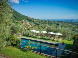 Tuscan Country House Near Lucca With Private Pool: Matraia'da bir otel