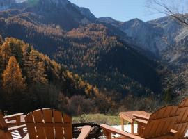 Appartements au Cerf de la Lune, hotel v destinaci Crots