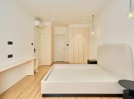 Villa Mystery Riverside 8 Bedrooms, villa in Ho Chi Minh City