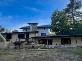 Chalet con puerta al arroyo