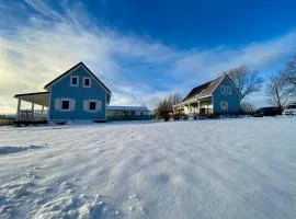 Osada Aurora Całoroczne domki z jacuzzi z widokiem na jezioro i góry