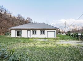 Maison proche station ski, hotel i Saint-Pancrace