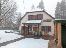 H&eacute;th&aacute;zpuszta Erd&eacute;szlak, habitaci&oacute;n en casa particular en Isztim&eacute;r