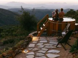 Wild Moon Ranch Pickleball, Cedar Tub & Views