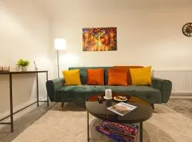 Cambridge Luxury 3BR Hot Tub Escape Sleeps 10