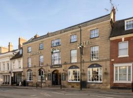 The Warwick Arms Hotel - The Coaching Inn Group, хотел в Уоруик