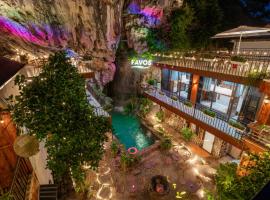 Favos Ninh Binh Hotel & Villas、Vũ Lâmのホテル