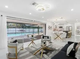 Remodeled Close to Beach With Private Pool