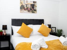 Spacious four bedroom Home with Parking Family Friendly, hotel a Birstall