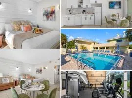 Bright & Stylish Waterfront Studio Retreat