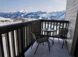 Hotel Qumli Apartment with mountain views