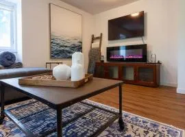 The Margaret of Hubbards Apt 2 - 7 Person Hot Tub