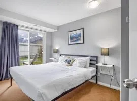 Spacious 2BR unit near DT Canmore and Banff