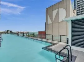 Miami 30th floor 3BR Luxury Condo with Views