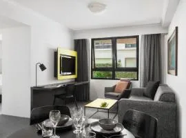 Opulent one bedroom apartment in parramatta.