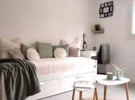 Studio Cosy, résidence sécurisée, parking privé