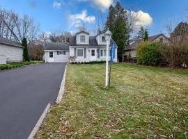 Center Lake Cape Cod Escape Family Waterfront Home with Dock Scenic Views and Pet Friendly