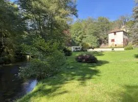 Demeure XIXᵉ avec rivière en Dordogne, piscine et wifi - FR-1-839-11