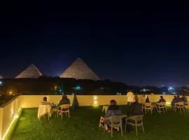 The Tree Pyramids Inn