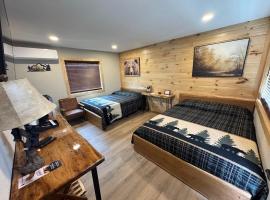 Sleepy Bear Inn, hotel in Spencerport