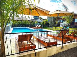 Cabañas Posta Litoral, hotelli kohteessa Colón