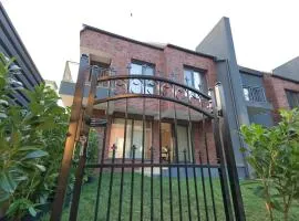 Luxury Spacious villa Tunari