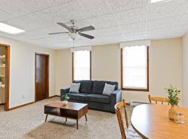 Classic American-style, 18 min to NYC, hotel in Carlstadt