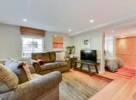 Aesthetically Elegant Downstairs Unit in Oakland