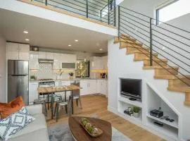 Walk to BART & Caltrain Modern Luxury Cottage