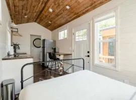 Stay Portland - The Tiny Farmhouse on Alberta