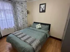 Double & Single rooms in Southall