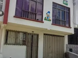 Habitación con parqueadero