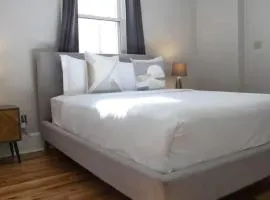 Mid-City Shotgun, Easy Access to Everything