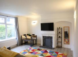 Becontree Retreat - 2BR Near Station, hotel v destinaci Dagenham