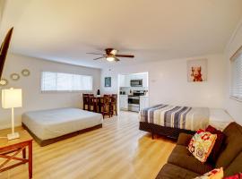 Work and Play! Studio 7 Mi to Dtwn San Bernardino, Hotel in Rialto